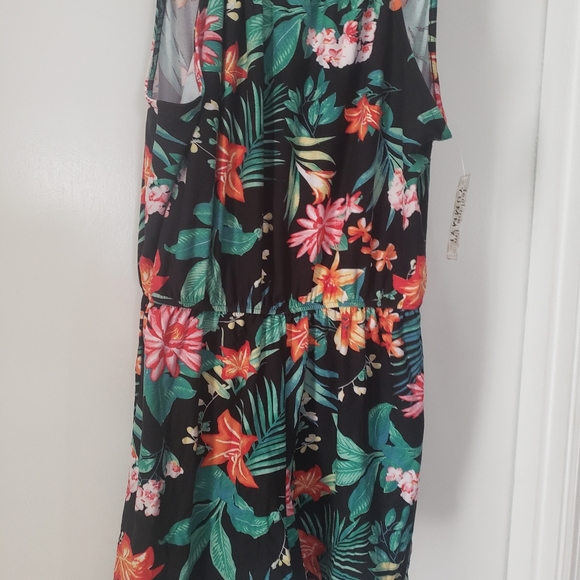 Just In: New Juniors Super Soft Floral Romper - Picture 4 of 10